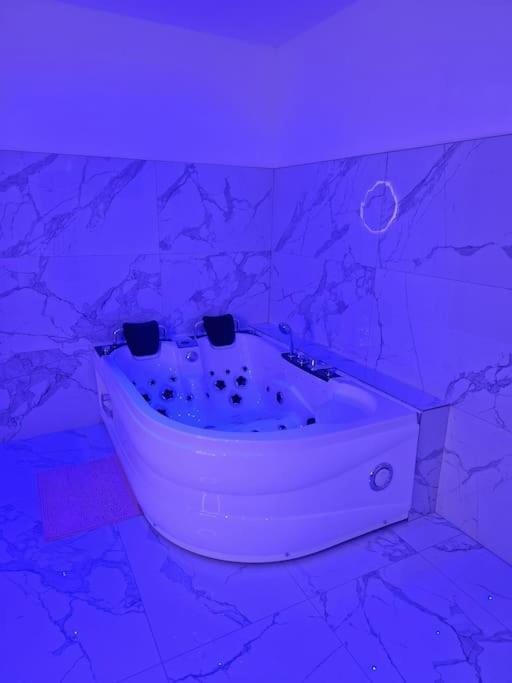 Maison Chic Avec Jacuzzi Nogent Sur Oise Yaospa60 Luaran gambar